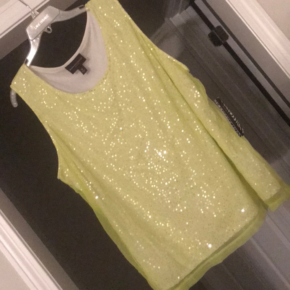 Sleeveless sprinkle shirt!